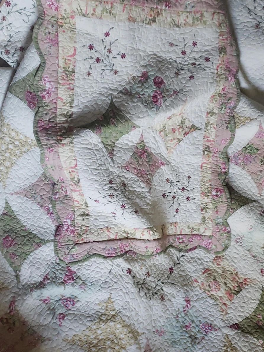Floral Quilted Throw Blanket thumbnail