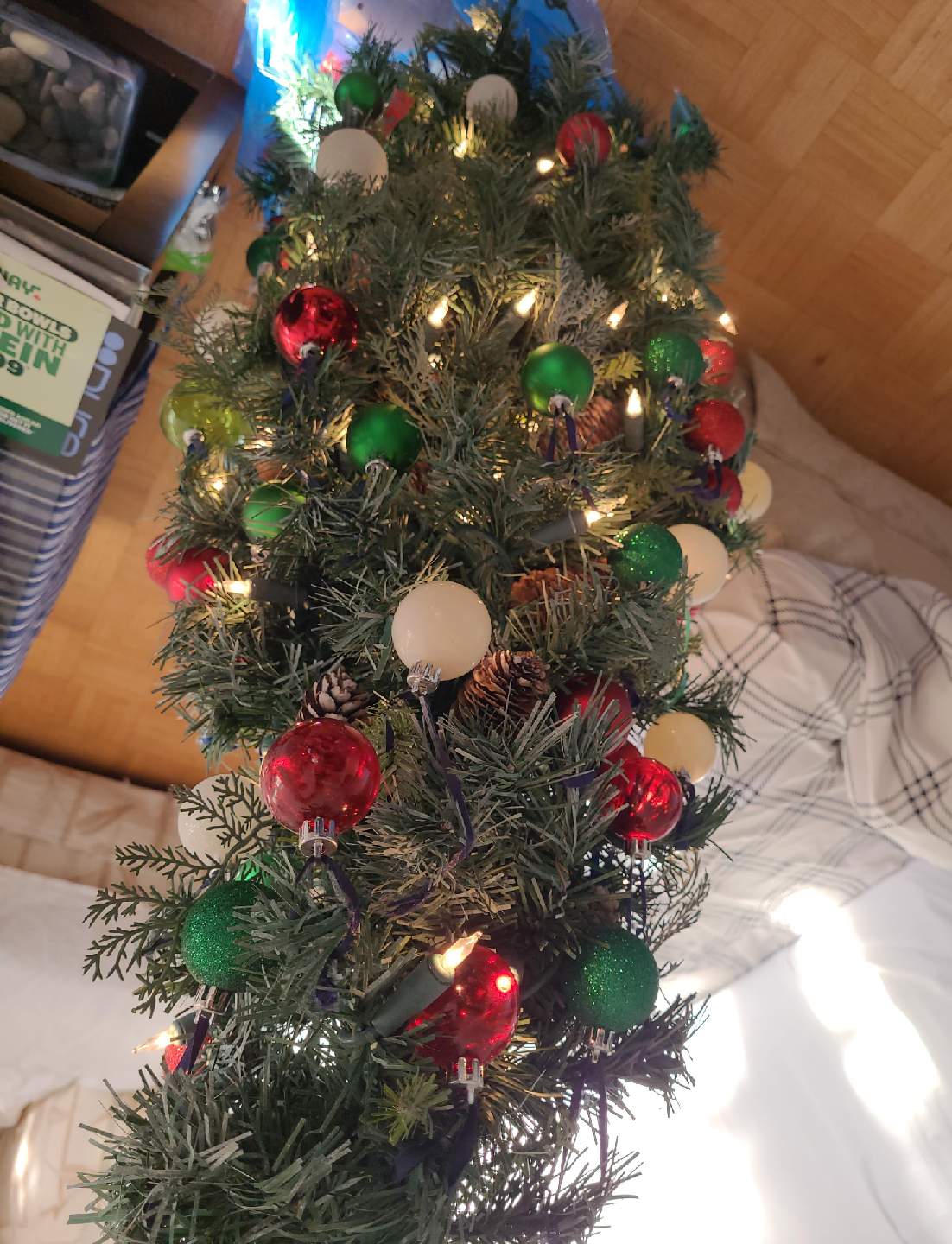Decorated Christmas Tree thumbnail