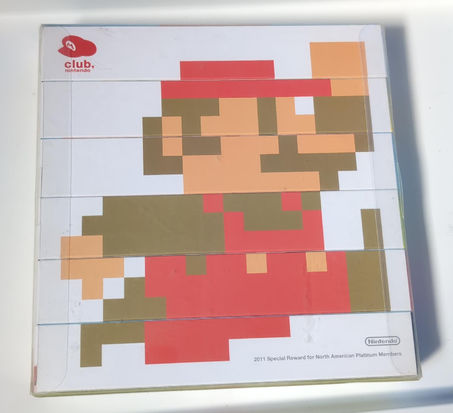 Club Nintendo Super Mario Pins - 2011 Special Reward thumbnail