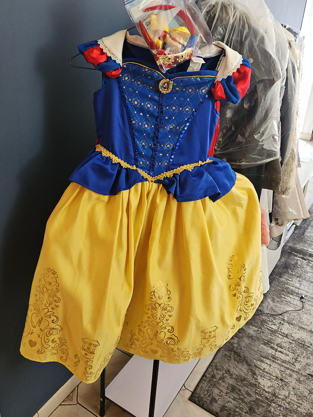 Disney Princess Snow White Costume thumbnail