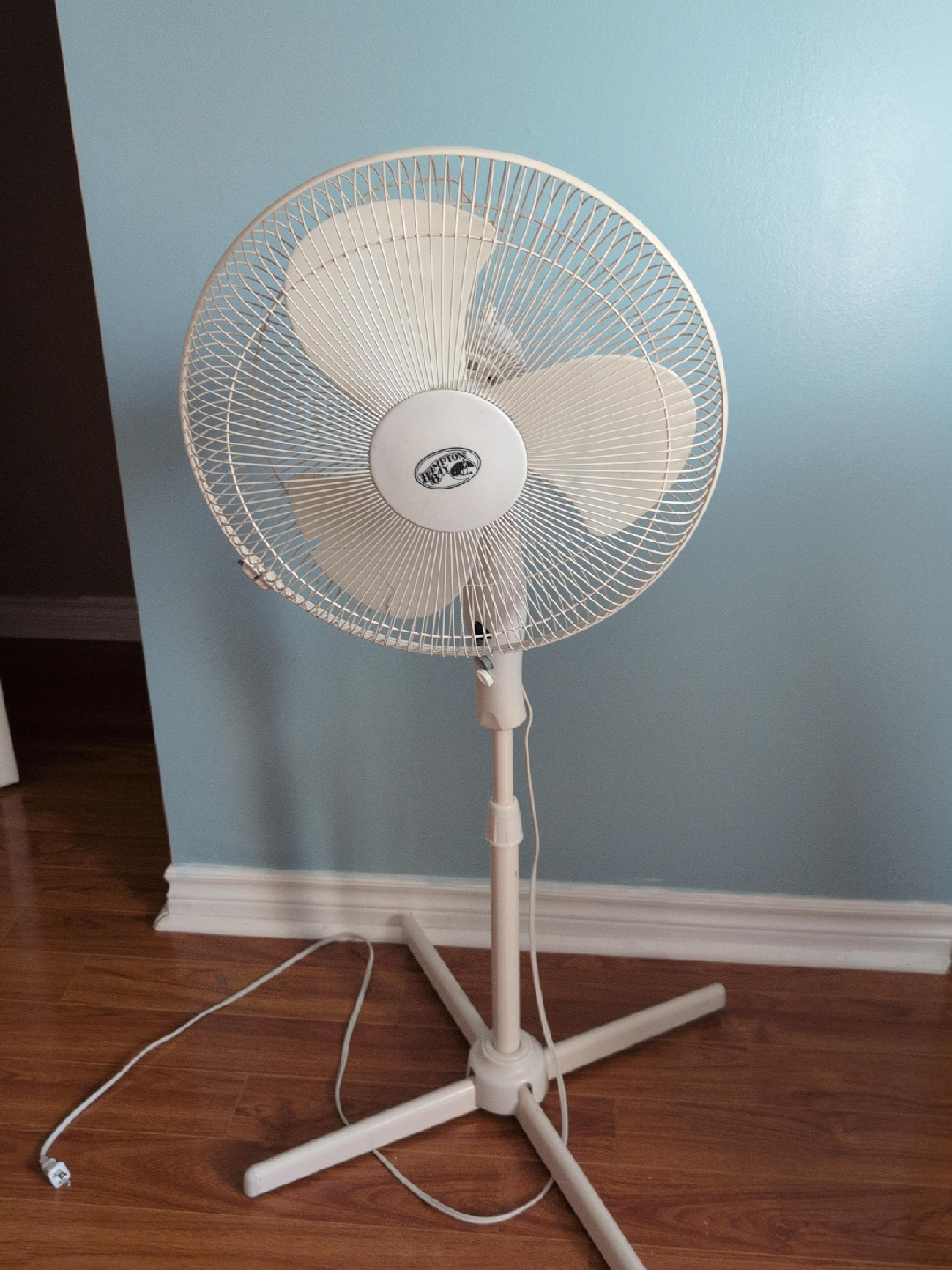 Hampton Bay Stand Fan - White thumbnail