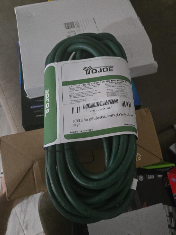 YOJOE 30 Foot 12/3 Lighted Extension Cord thumbnail