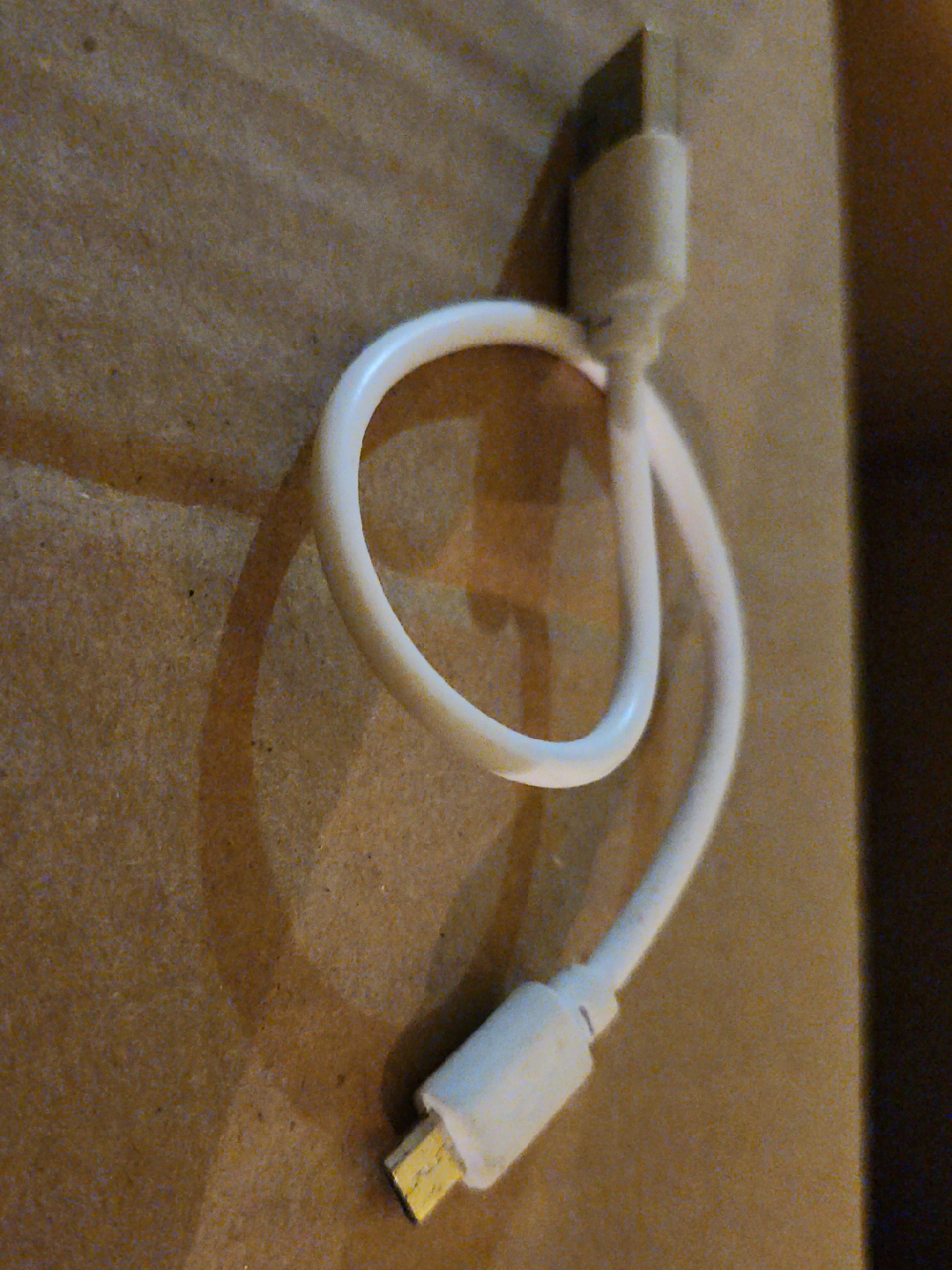 White USB Cable thumbnail