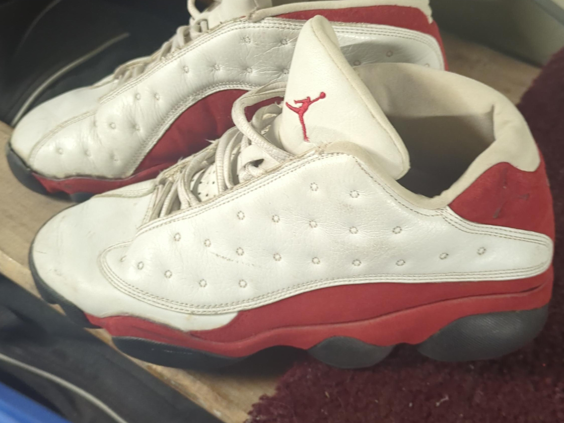 Air Jordan 13 Retro Size 9.5 US image indicator(1)