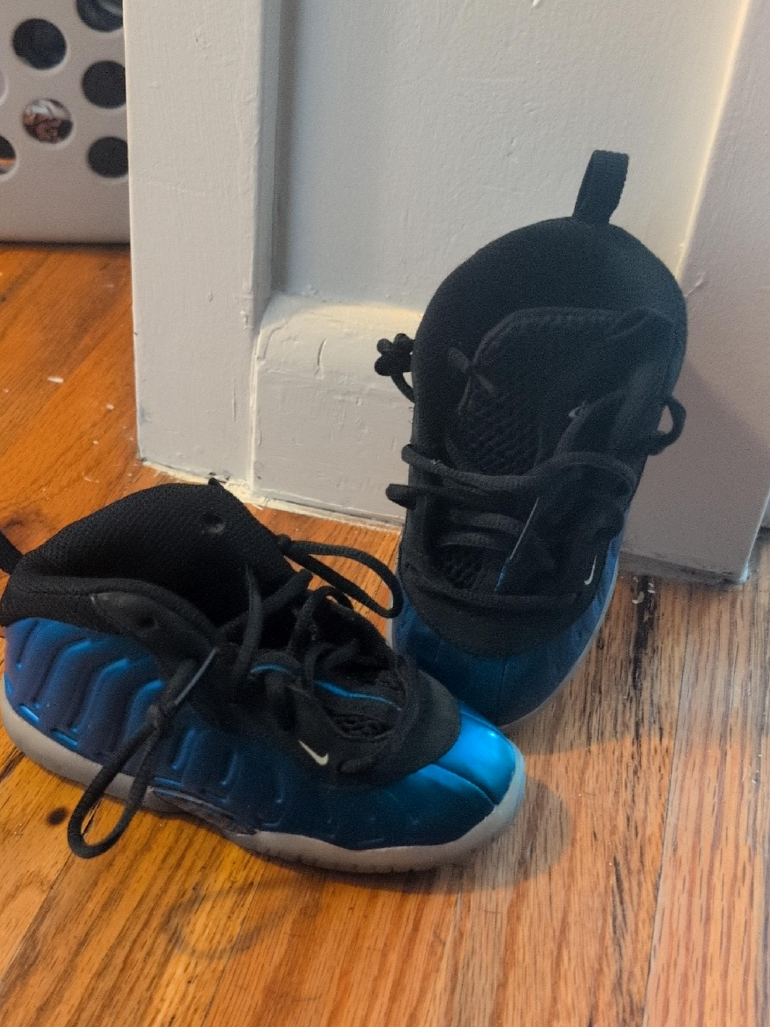 Nike Air Foamposite One Blue Toddler Size 6C thumbnail