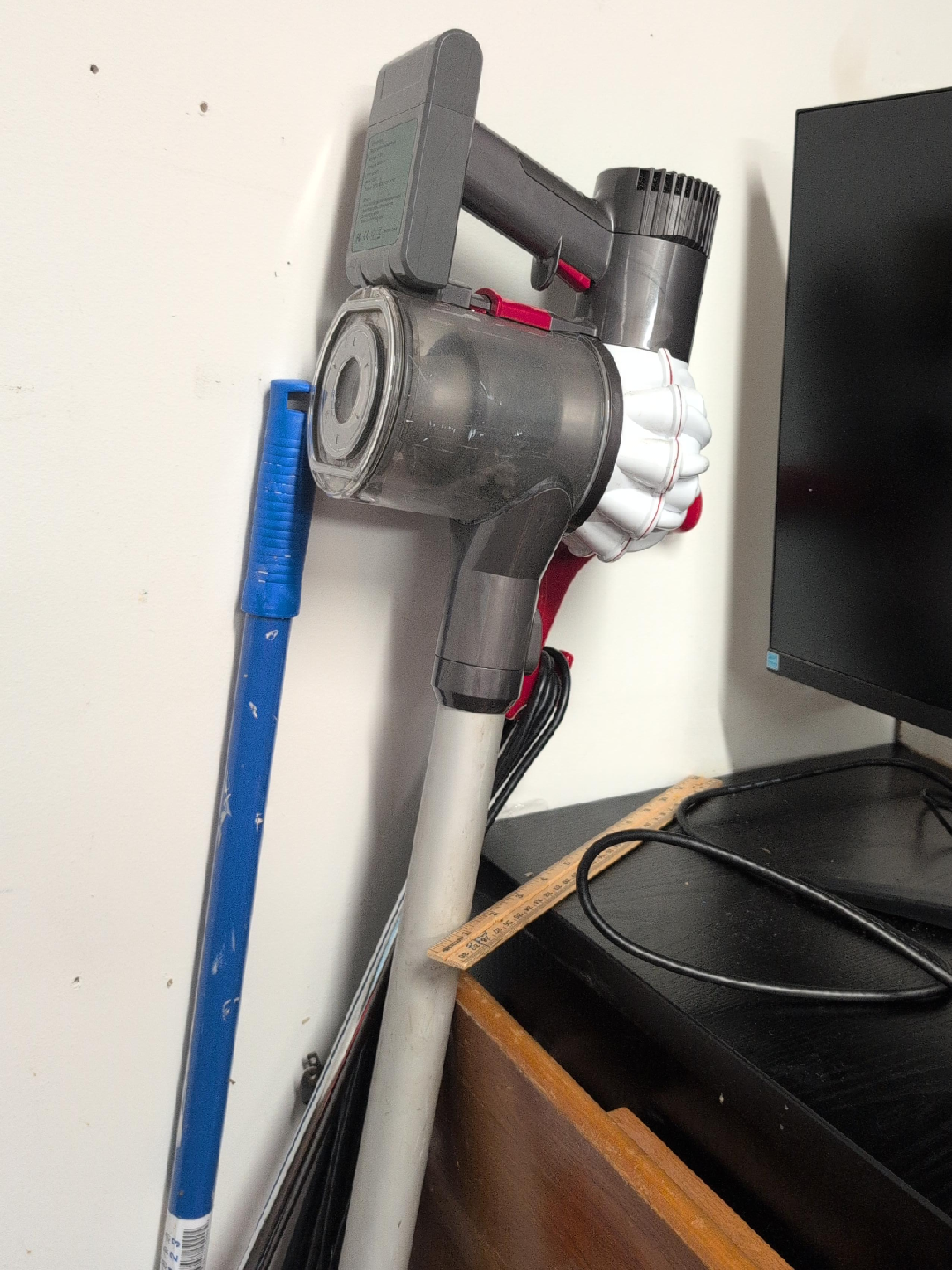 Dyson Handheld Vacuum thumbnail