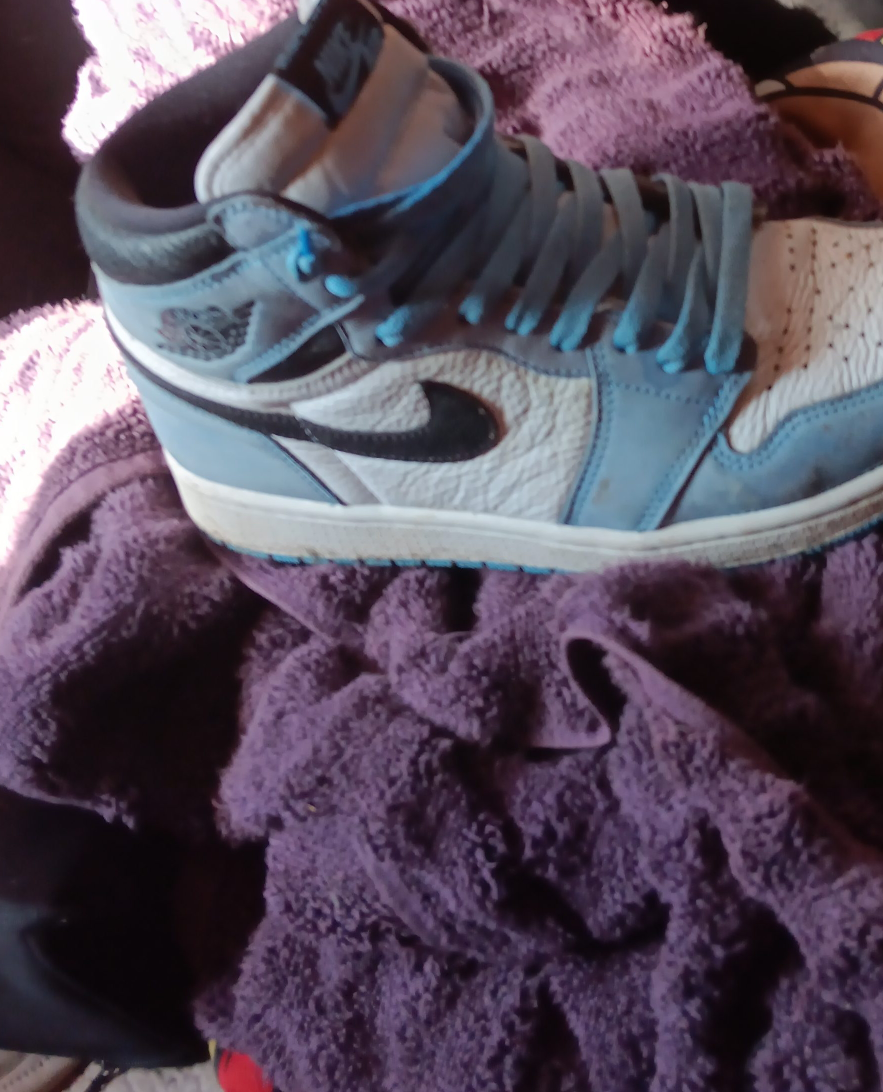 Nike Air Jordan 1 High University Blue thumbnail