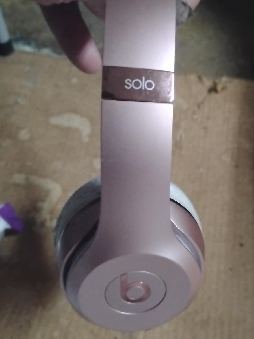 Beats Solo Wireless Headphones - Rose Gold thumbnail