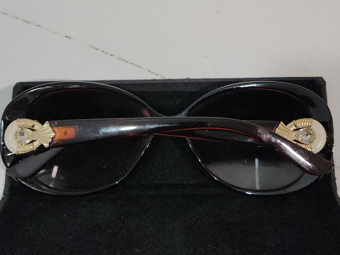 Vintage Sunglasses with Case thumbnail