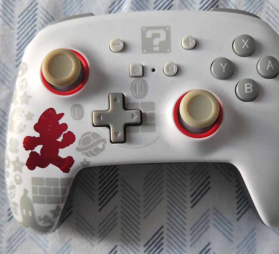 Nintendo Switch Controller - Mario Edition thumbnail