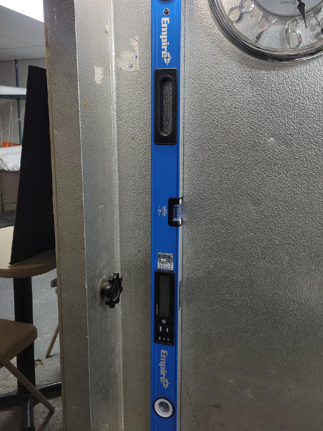 Empire Digital Level image indicator(1)