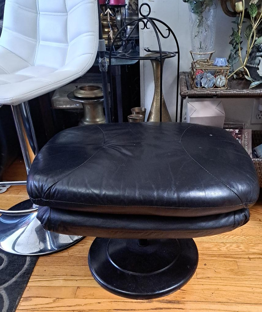 Black Leather Ottoman Footstool🥕 thumbnail