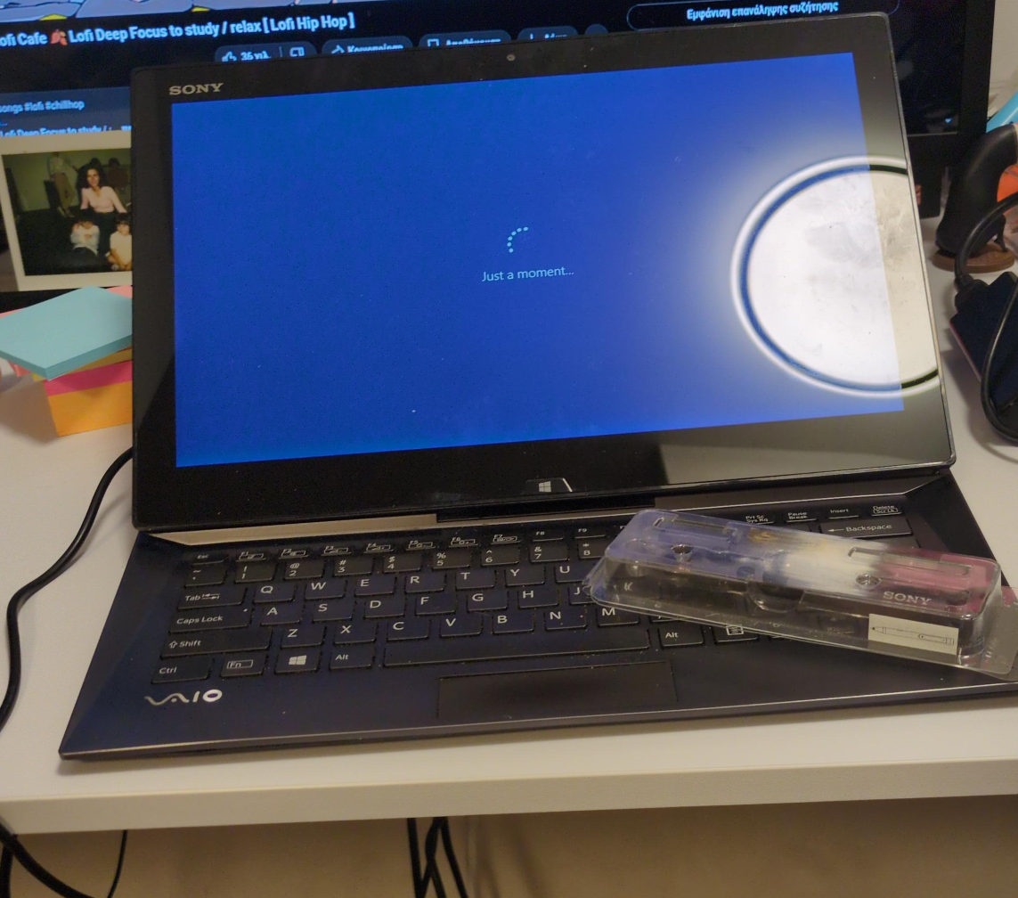 Sony VAIO Flip 11A Laptop/Tablet Hybrid thumbnail