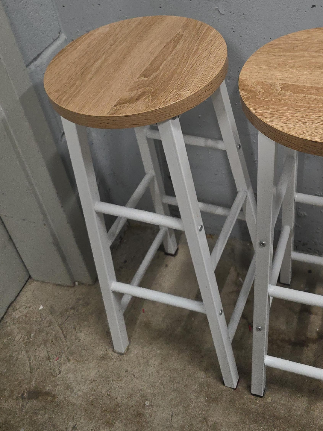 Wooden Top Bar Stools - White Frame