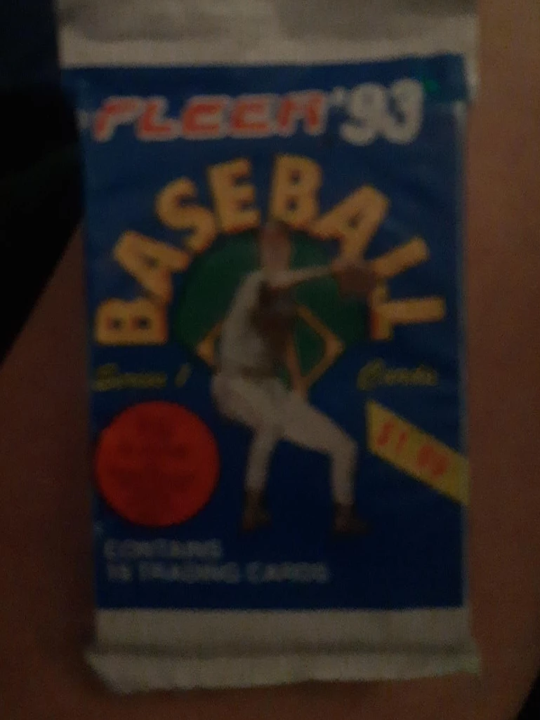 Fleer '93 Baseball Trading Cards Pack thumbnail