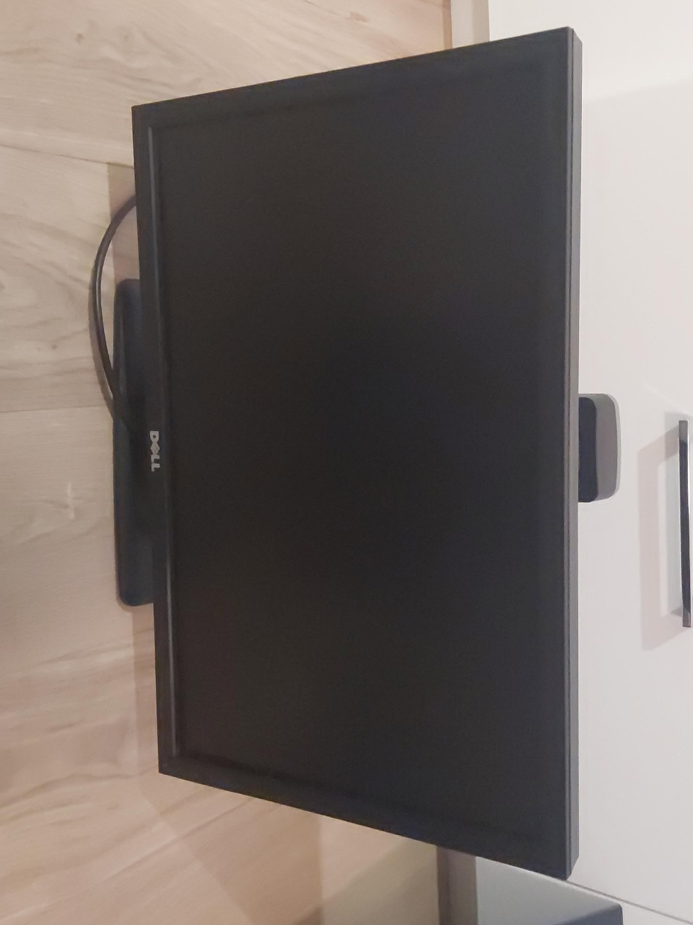 Dell Monitor - Great Condition thumbnail