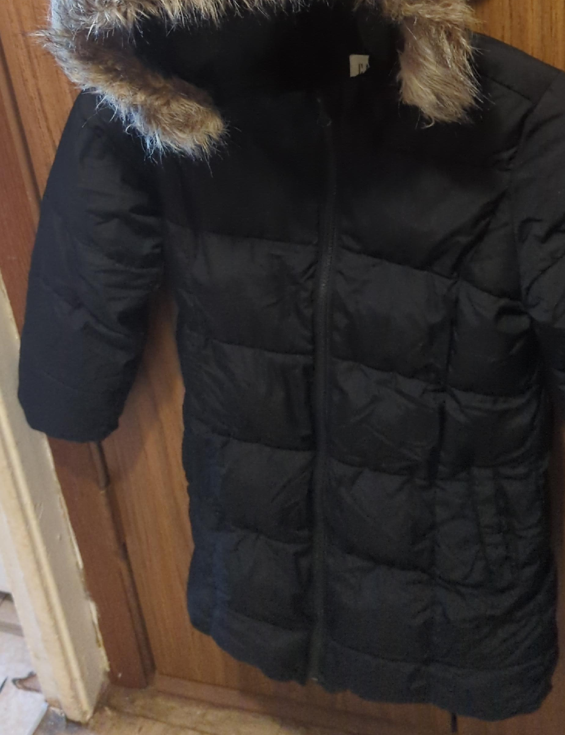 GAP Kids Black Puffer Coat - Size M thumbnail