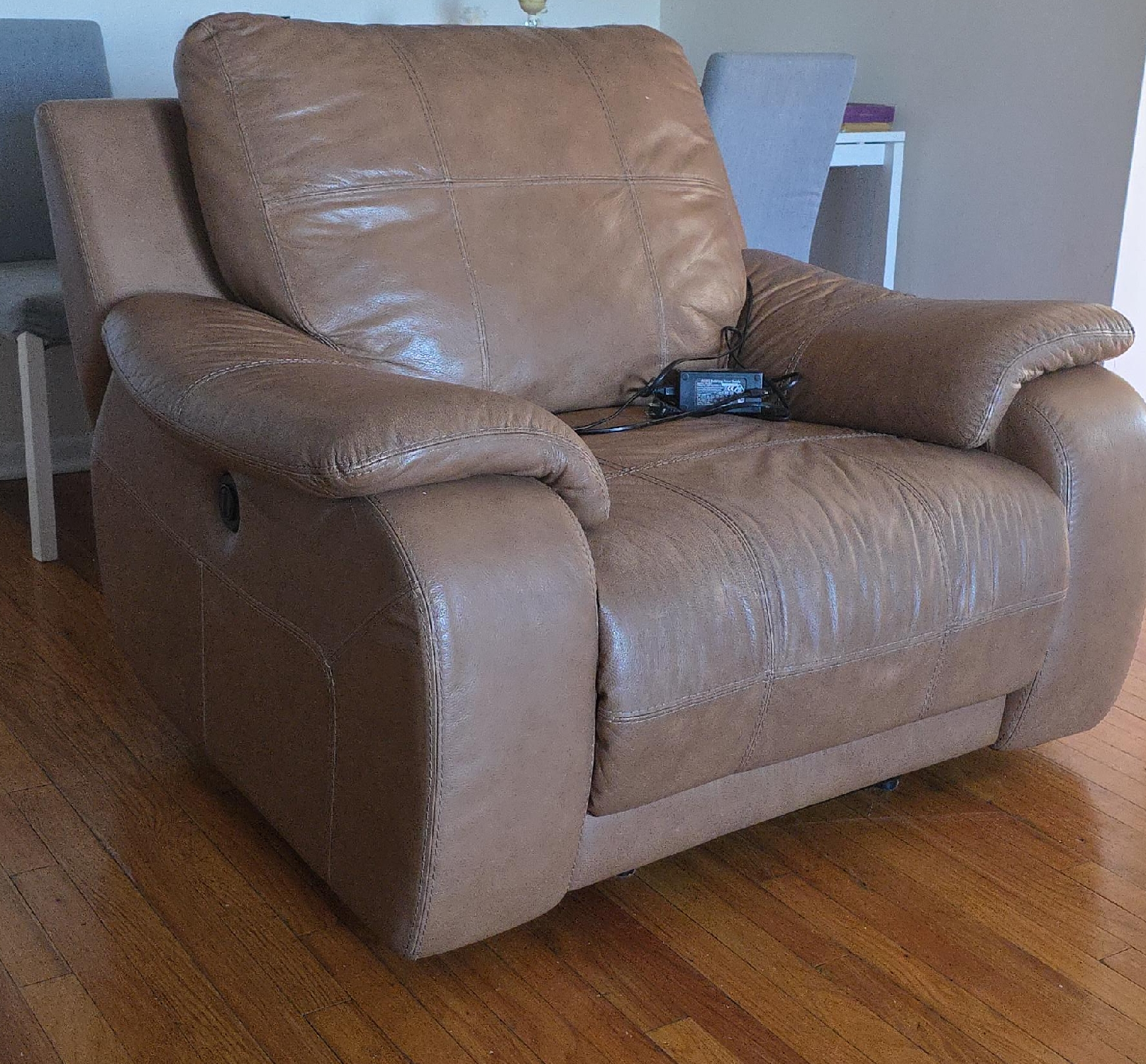 Brown Leather Recliner Chair thumbnail