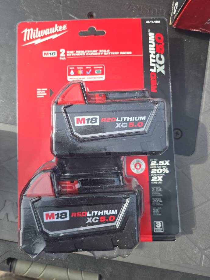 Milwaukee M18 REDLITHIUM XC5.0 Battery 2-Pack - New thumbnail