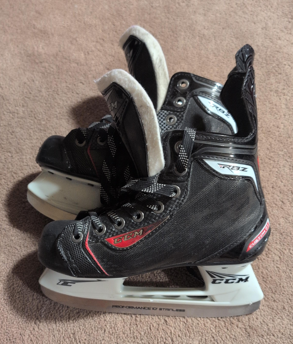 CCM RBZ Ice Hockey Skates - Size 2 🥕 thumbnail