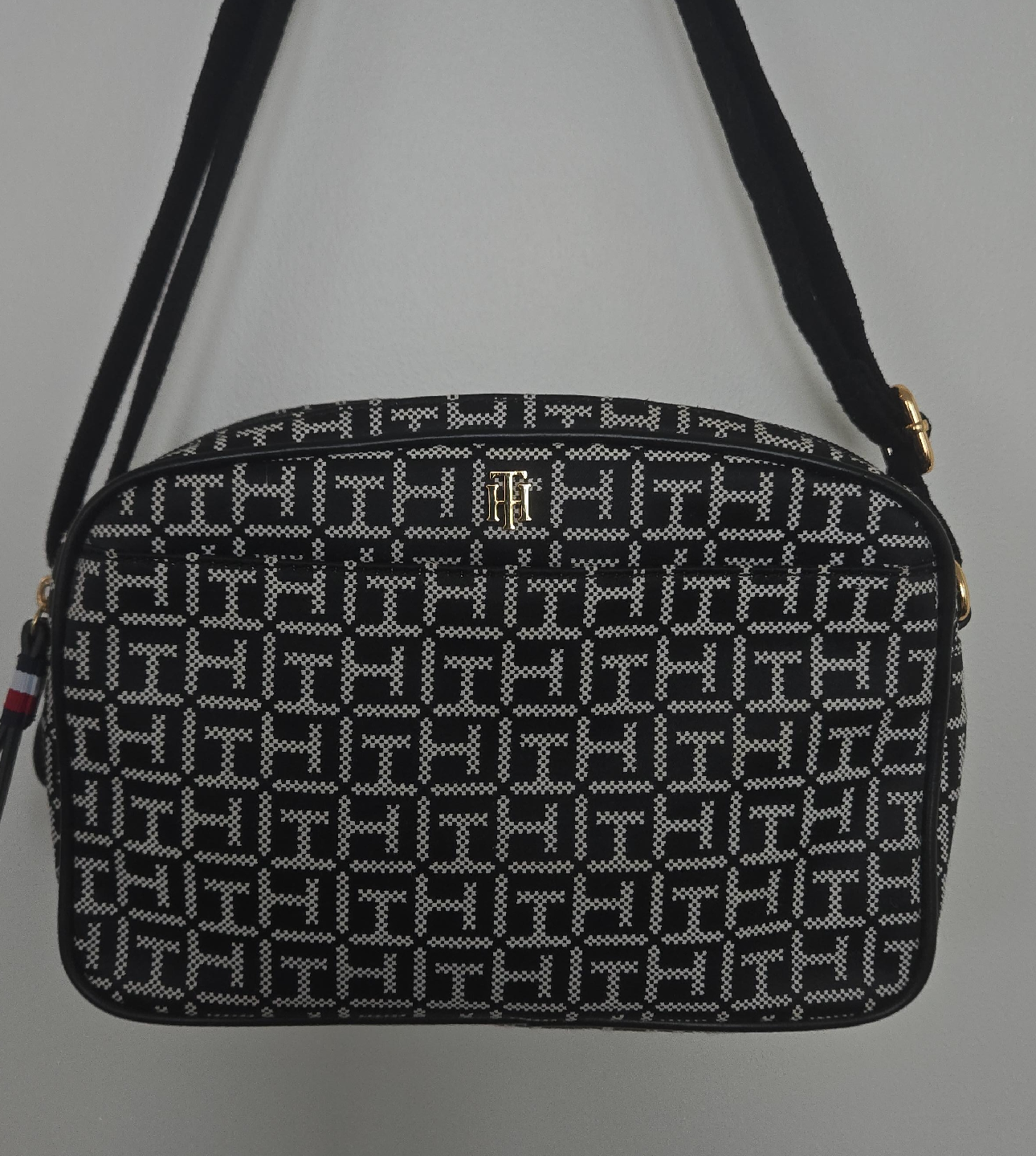 Tommy Hilfiger Black/White Crossbody Bag