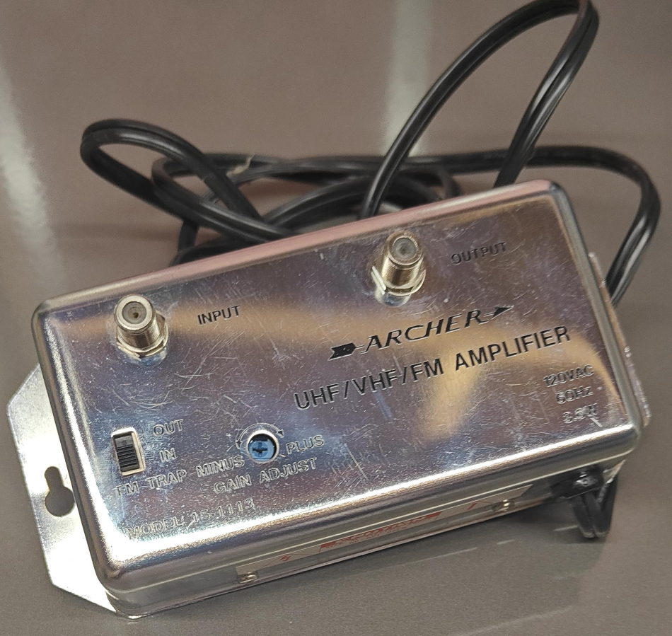 Archer UHF/VHF/FM Amplifier Model 15-1113 thumbnail