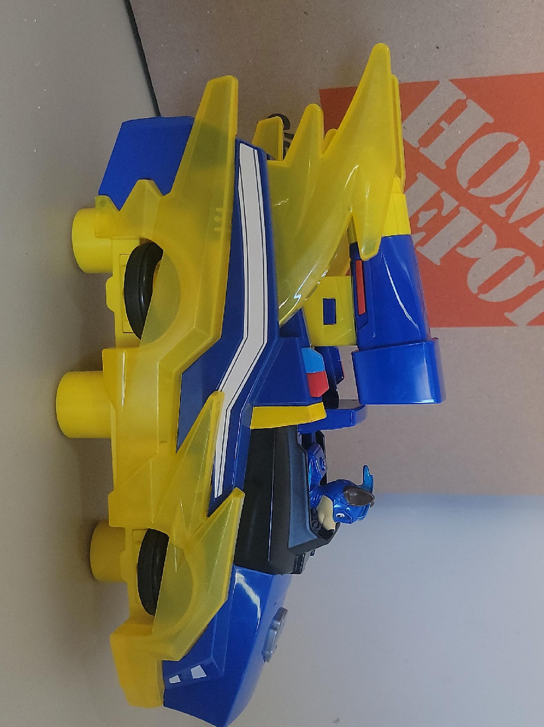 Paw Patrol Chase Transforming Vehicle thumbnail