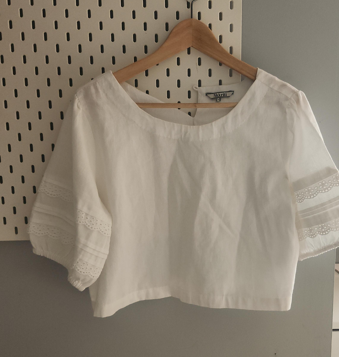 Akkriti White Blouse - Size L thumbnail