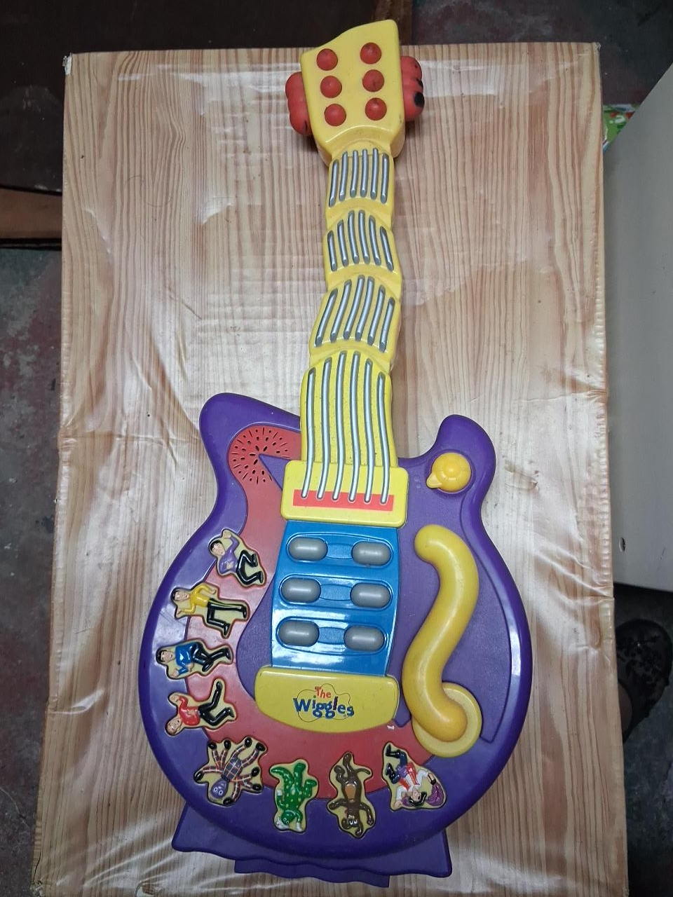 The Wiggles Musical Guitar thumbnail
