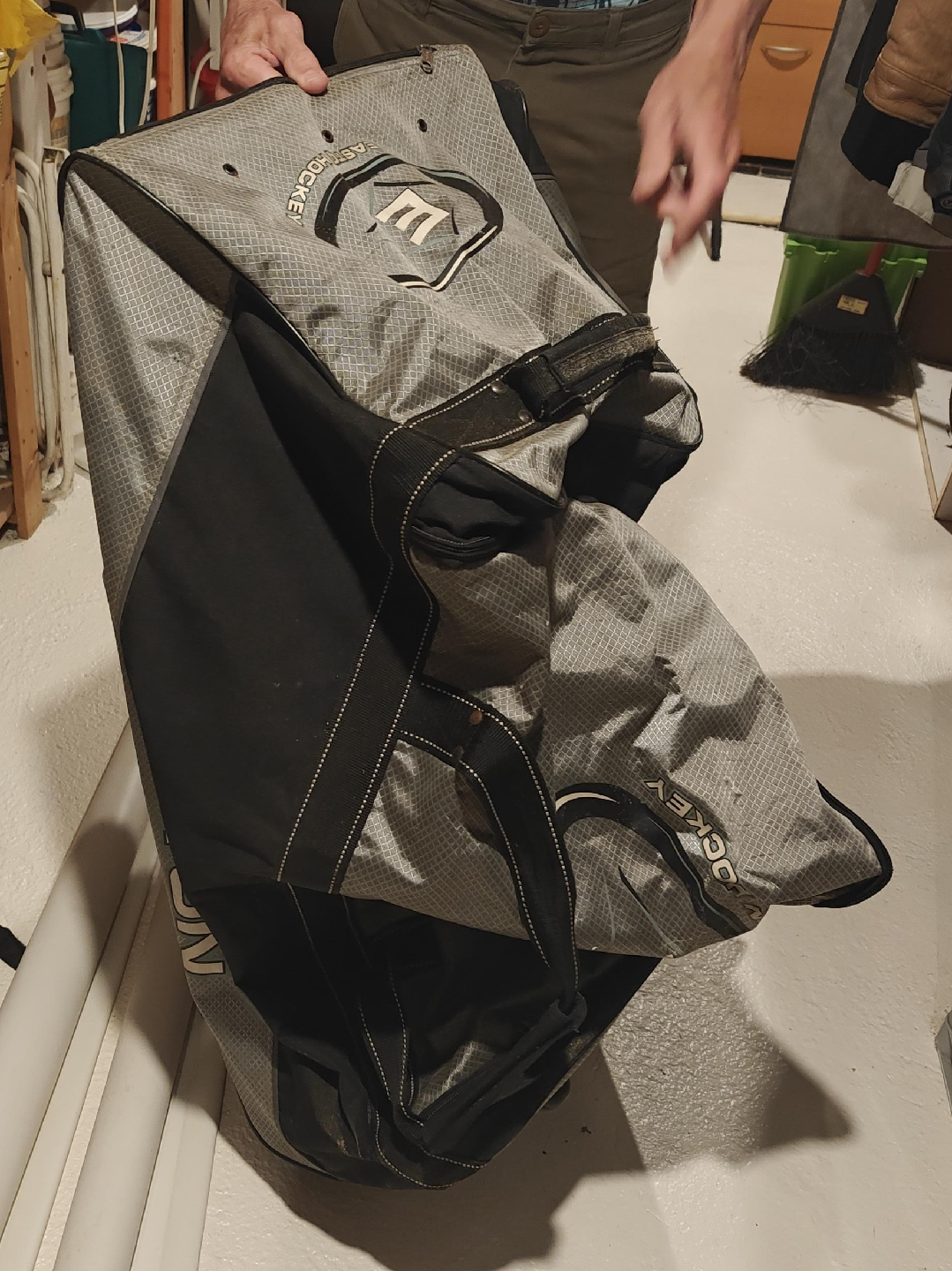 Easton Hockey Equipment Bag - Grey & Black image indicator(1)