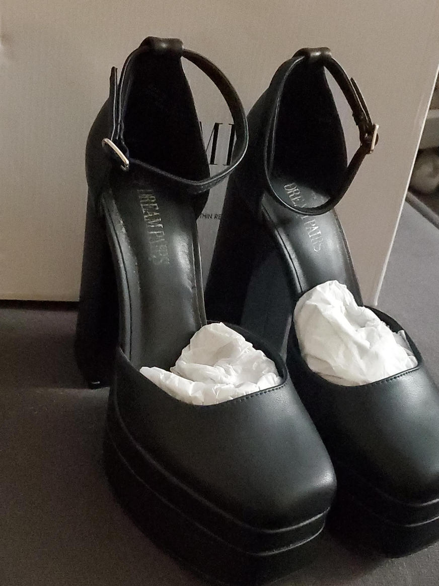 DREAM PAIRS Platform Heels - US Size 9 thumbnail