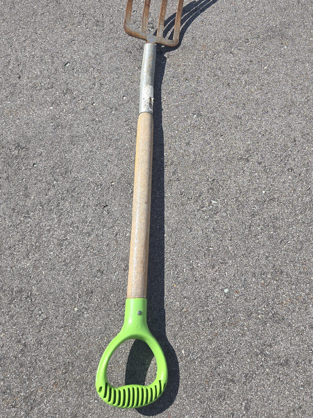 Garden Fork with Green Handle thumbnail
