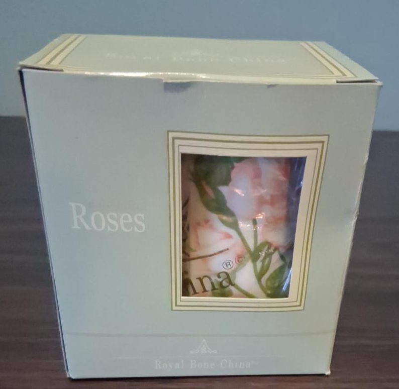 Unopened-Royal Bone China Roses Collection Mug thumbnail