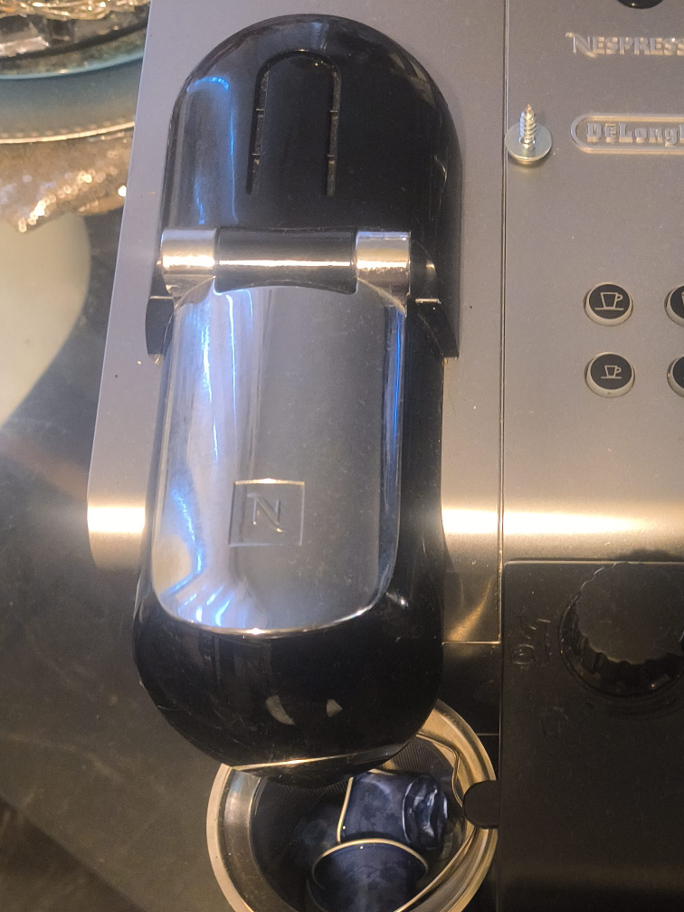 Nespresso DeLonghi Coffee Machine thumbnail