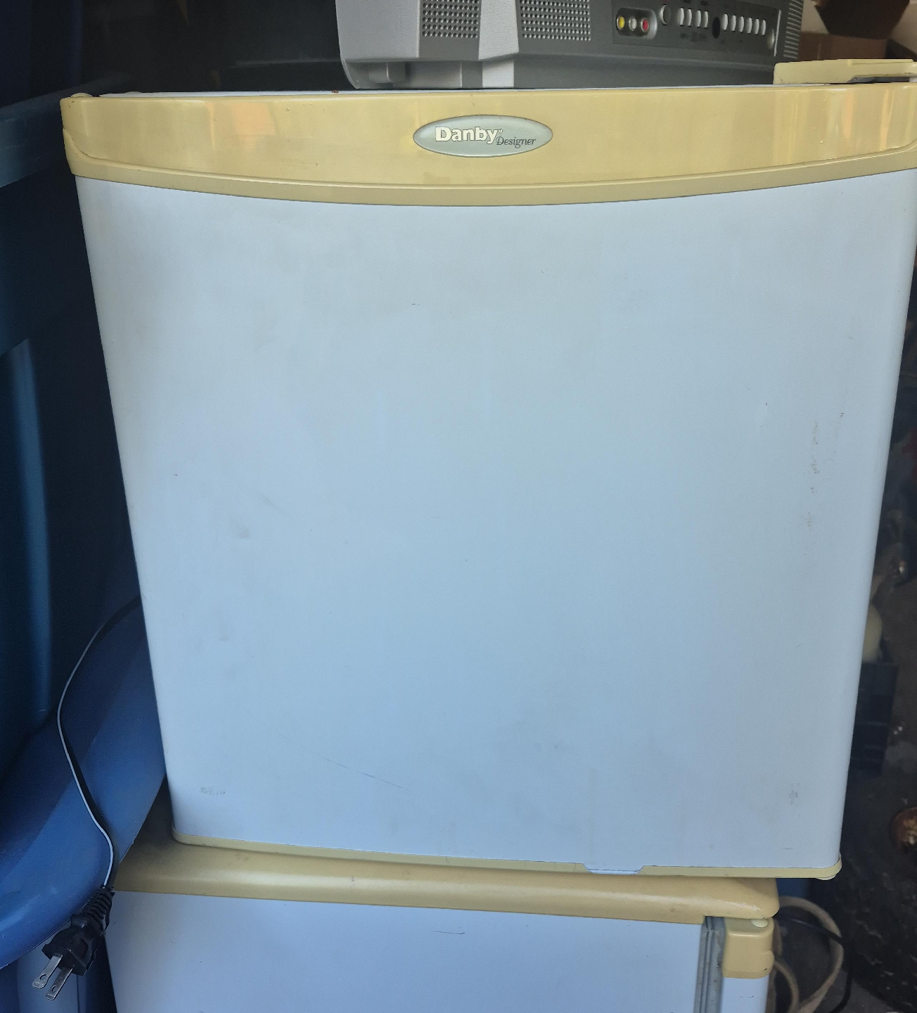 Danby Designer Mini Fridge thumbnail