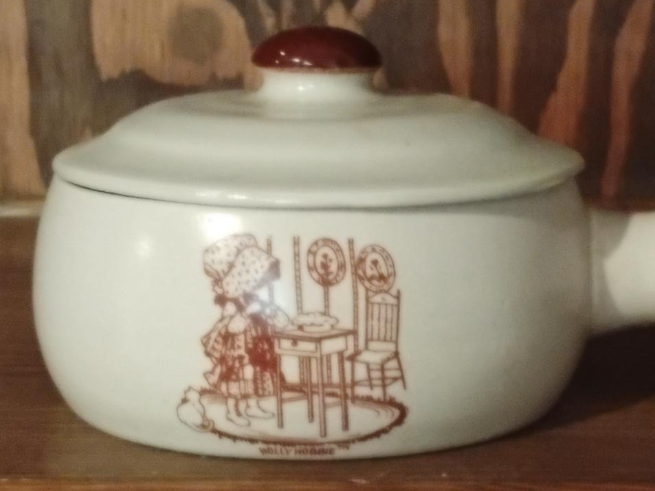 Holly Hobbie Covered Casserole Dish thumbnail