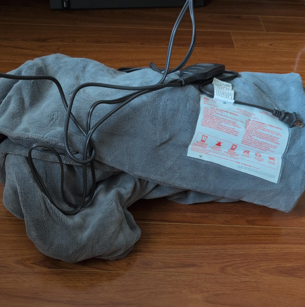 Soft Heat Ultra Microplush Low-Voltage Electric Heated Blanket thumbnail