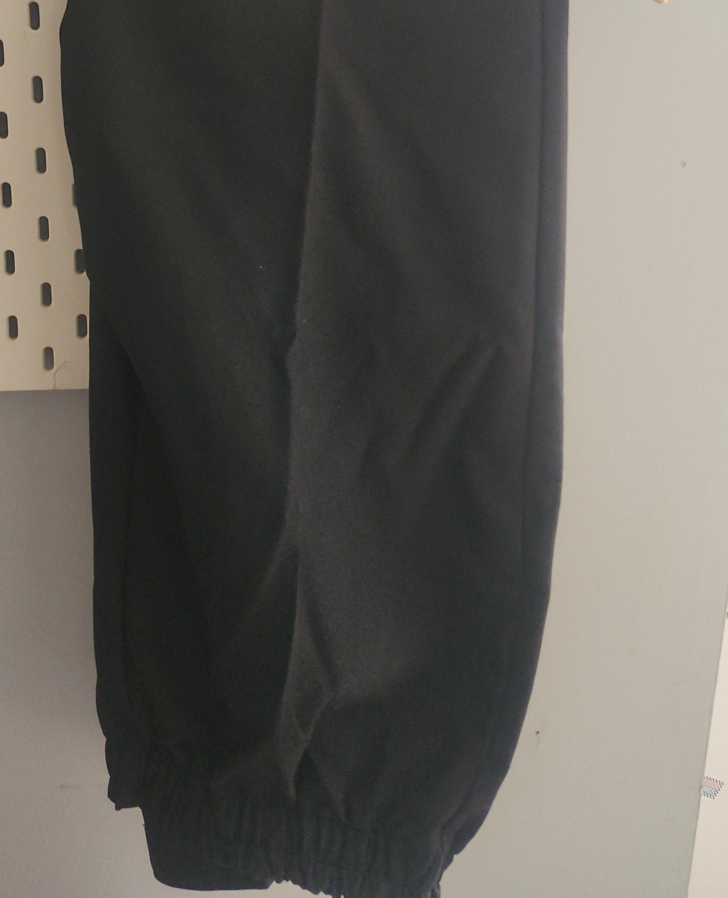 Black Pants thumbnail