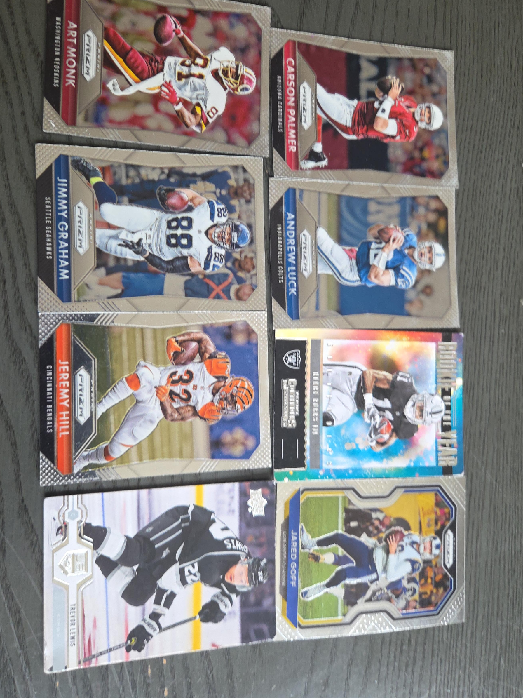 Football & Hockey Trading Cards thumbnail