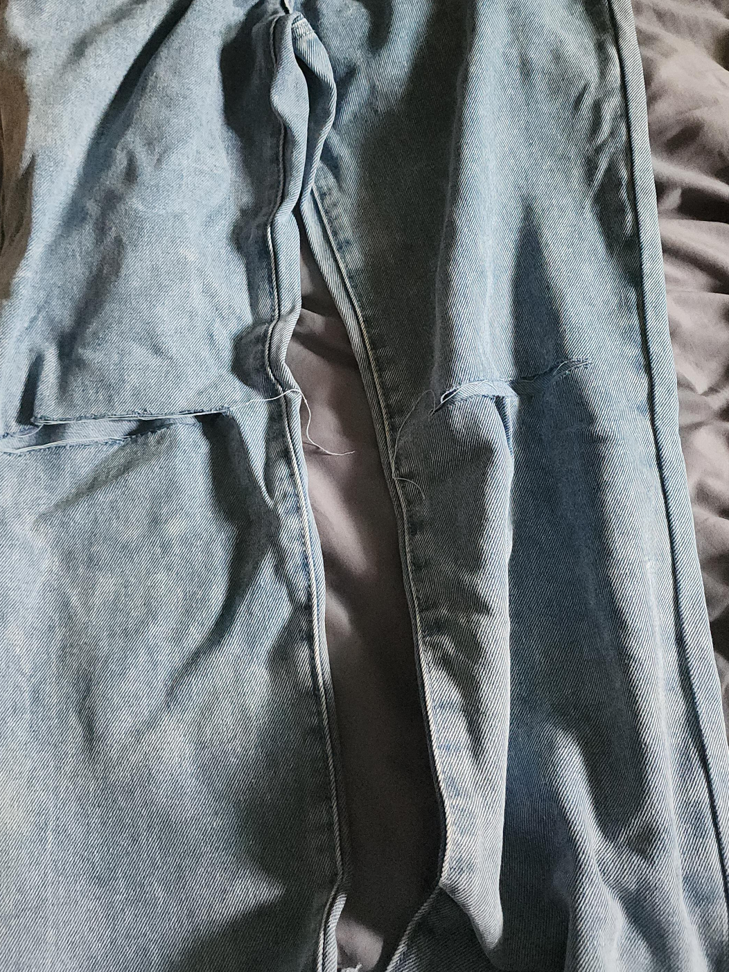 Light Blue Distressed Jeans🙅‍♂️