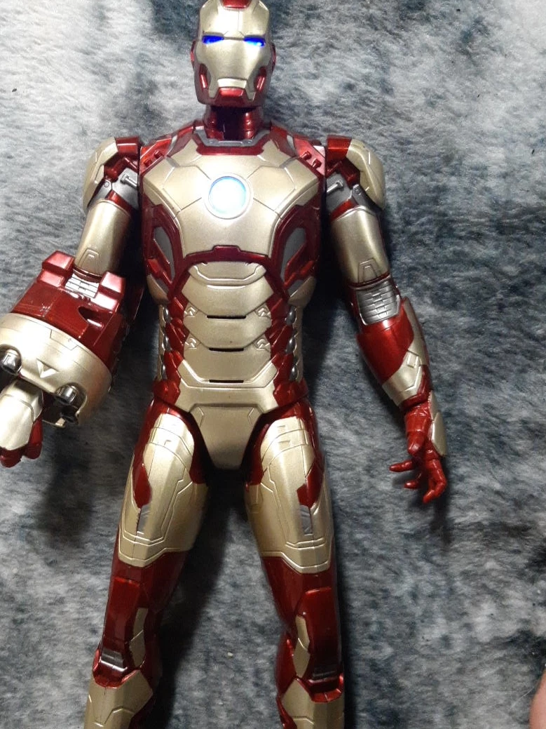 Iron Man Action Figure thumbnail