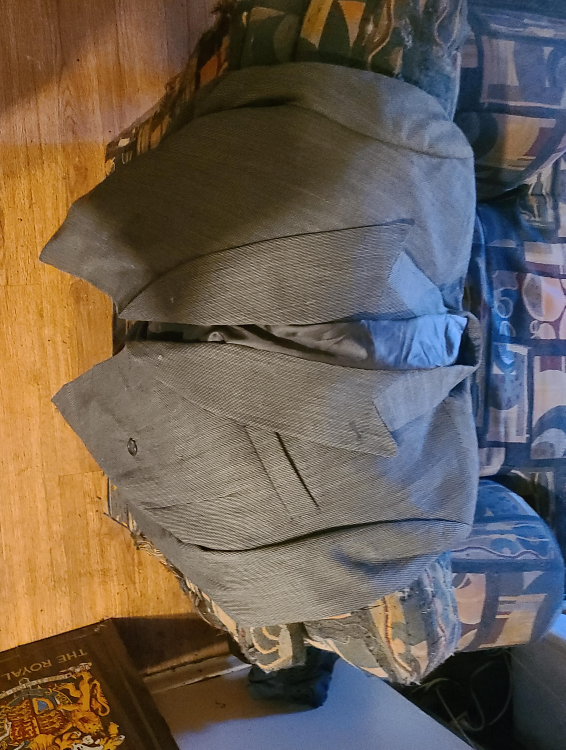 Men's Grey Blazer - Size Unknown thumbnail