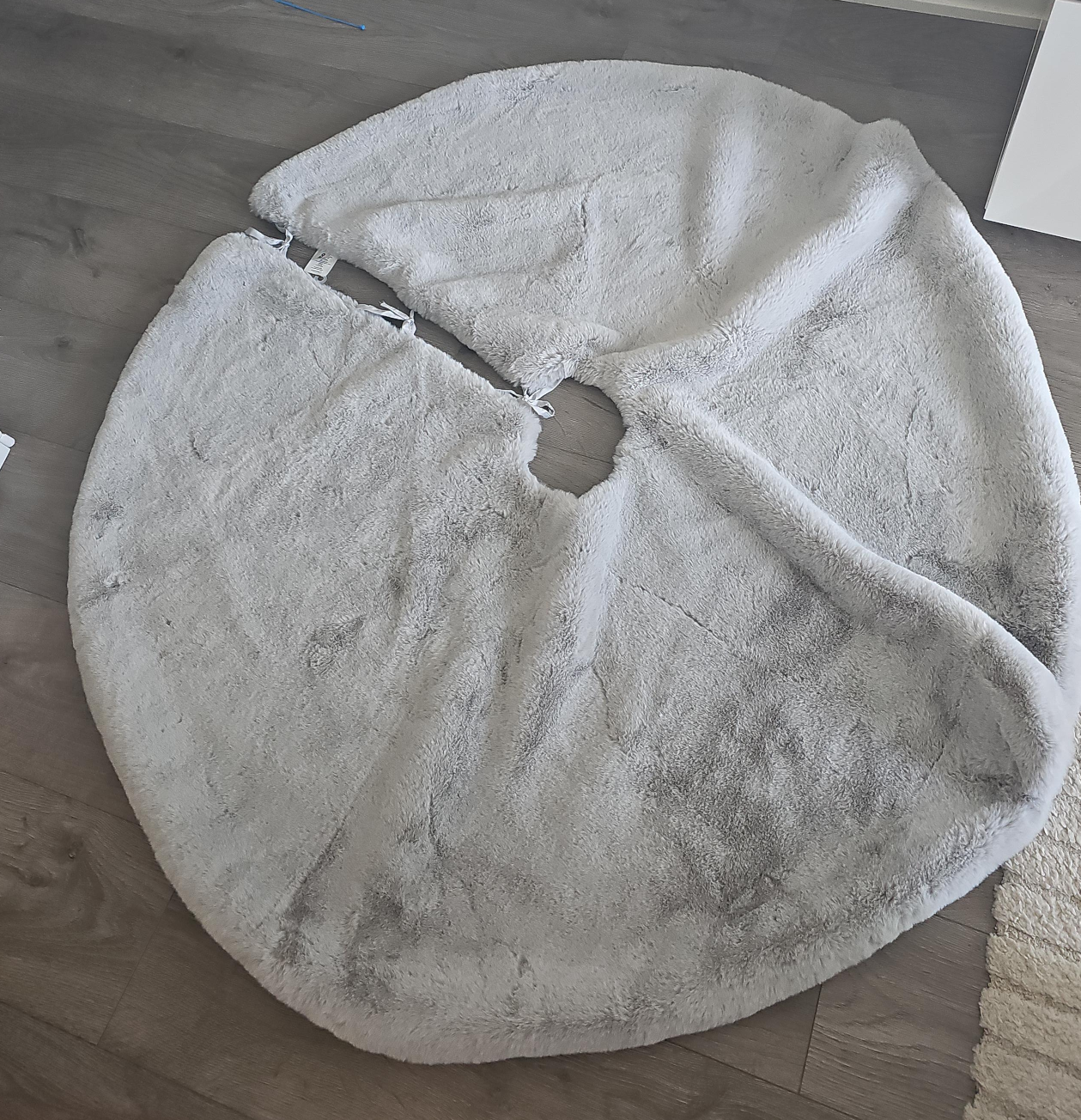 OUI Faux Fur Tree Skirt