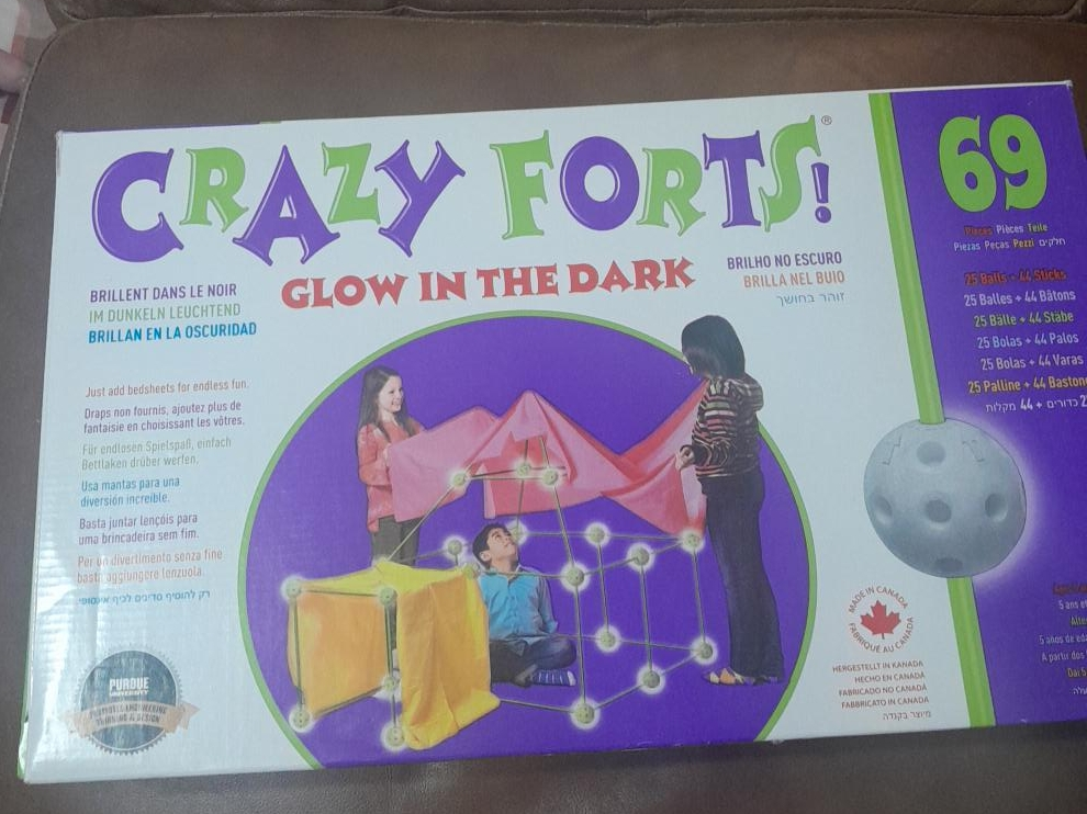 Crazy Forts 69 Piece Glow in the Dark Build Kit thumbnail