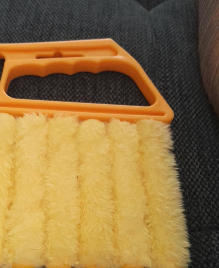 Yellow Window Blind Duster Brush+🥕 thumbnail