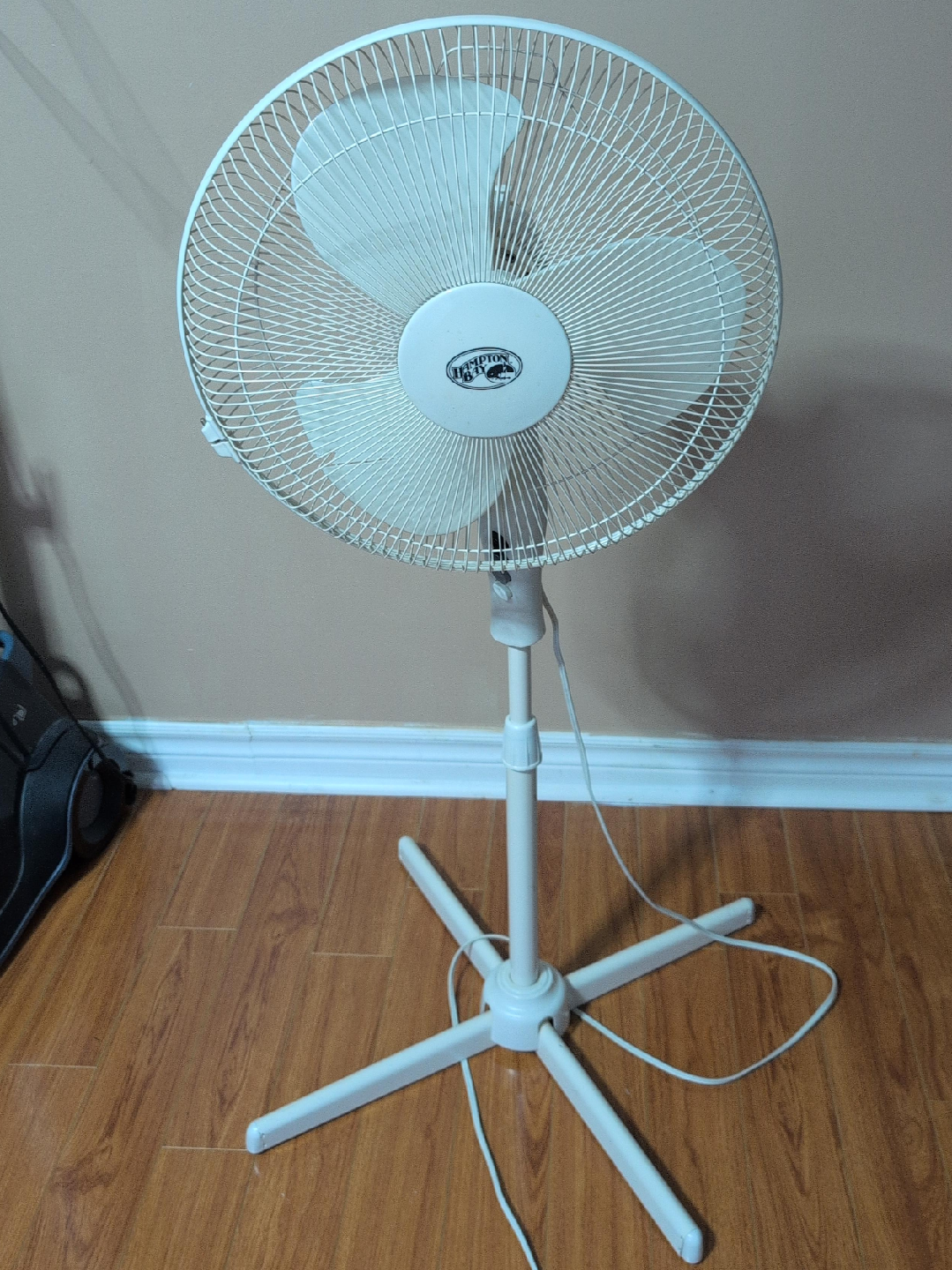 Hampton Bay White Stand Fan thumbnail