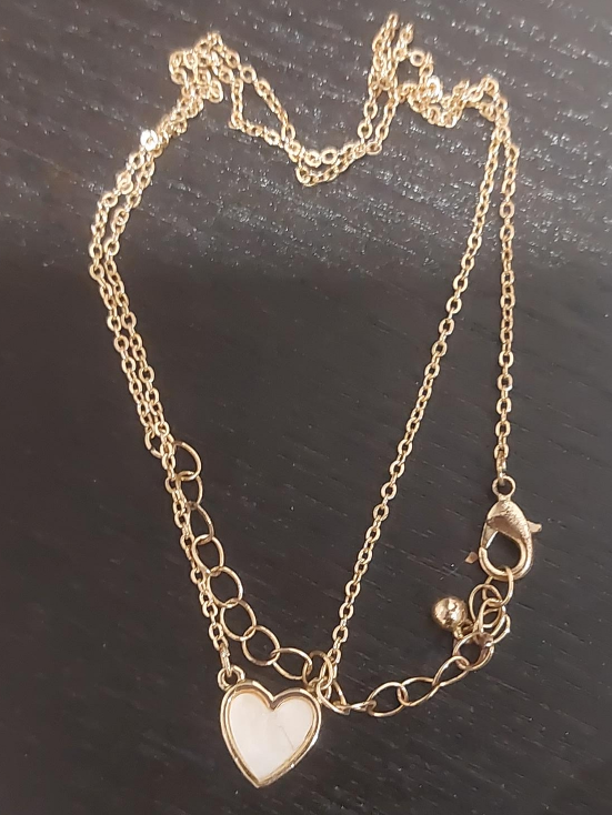 Gold Heart Pendant Necklace (not real gold) thumbnail