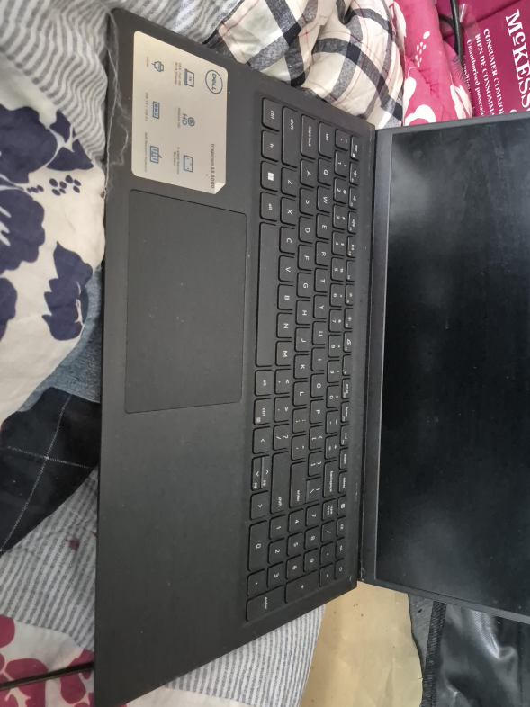 Dell Inspiron 15 3000 Laptop thumbnail