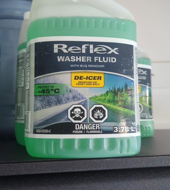 Reflex Washer Fluid with Bug Remover - 3.78 L thumbnail
