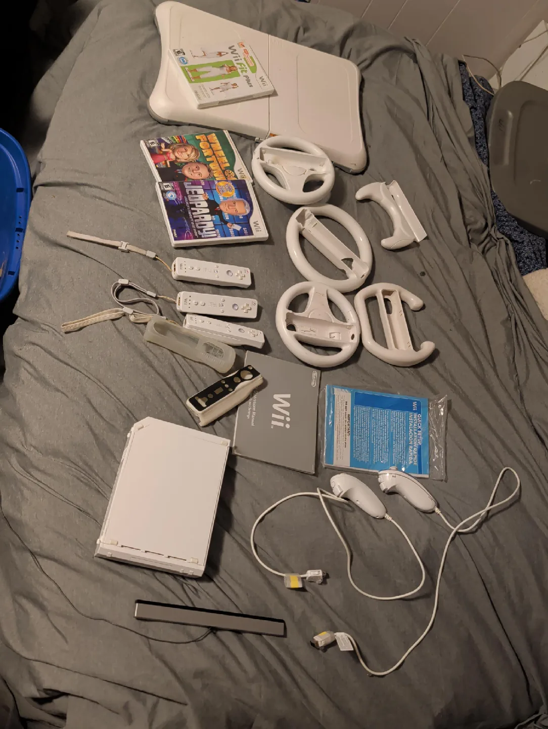 Nintendo Wii Console Bundle